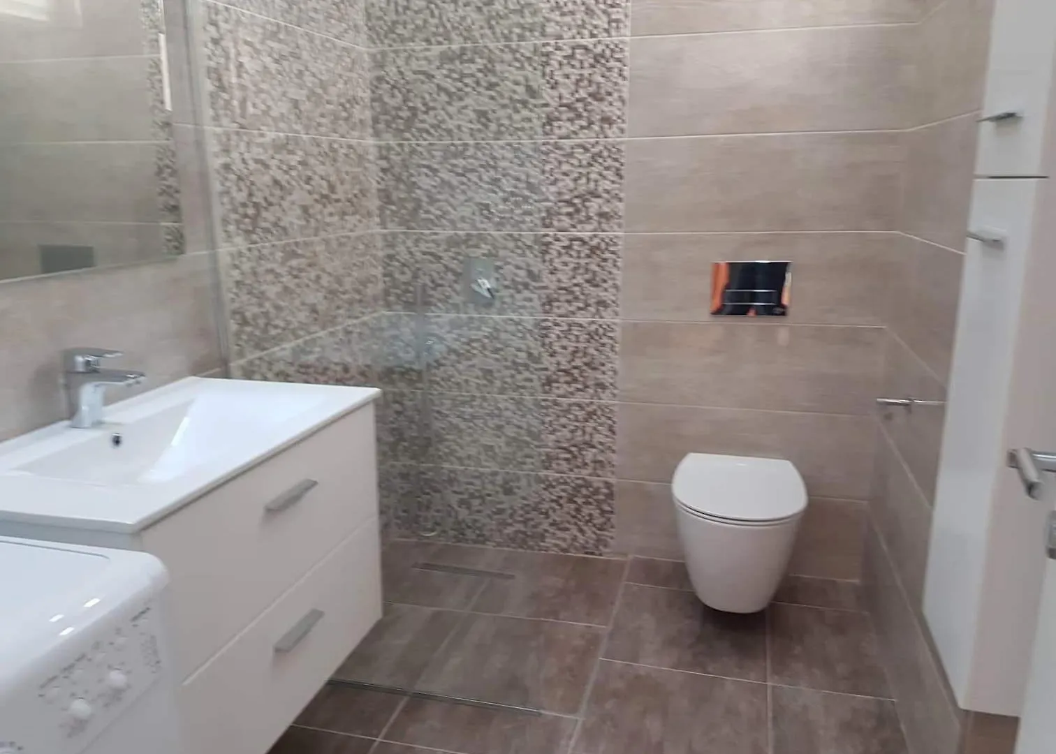Spacious Apartment Near The Beach Sarande Albania